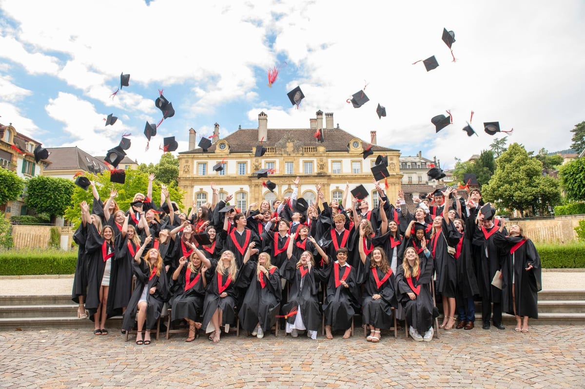 NJC Class of 24 hat toss